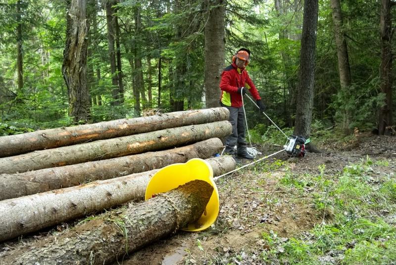 Vinsj < 700 kg trekkraft bensin Vinsj < 700 kg trekkraft bensin